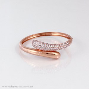 กำไลpink gold ลายคริสตัลไขว้